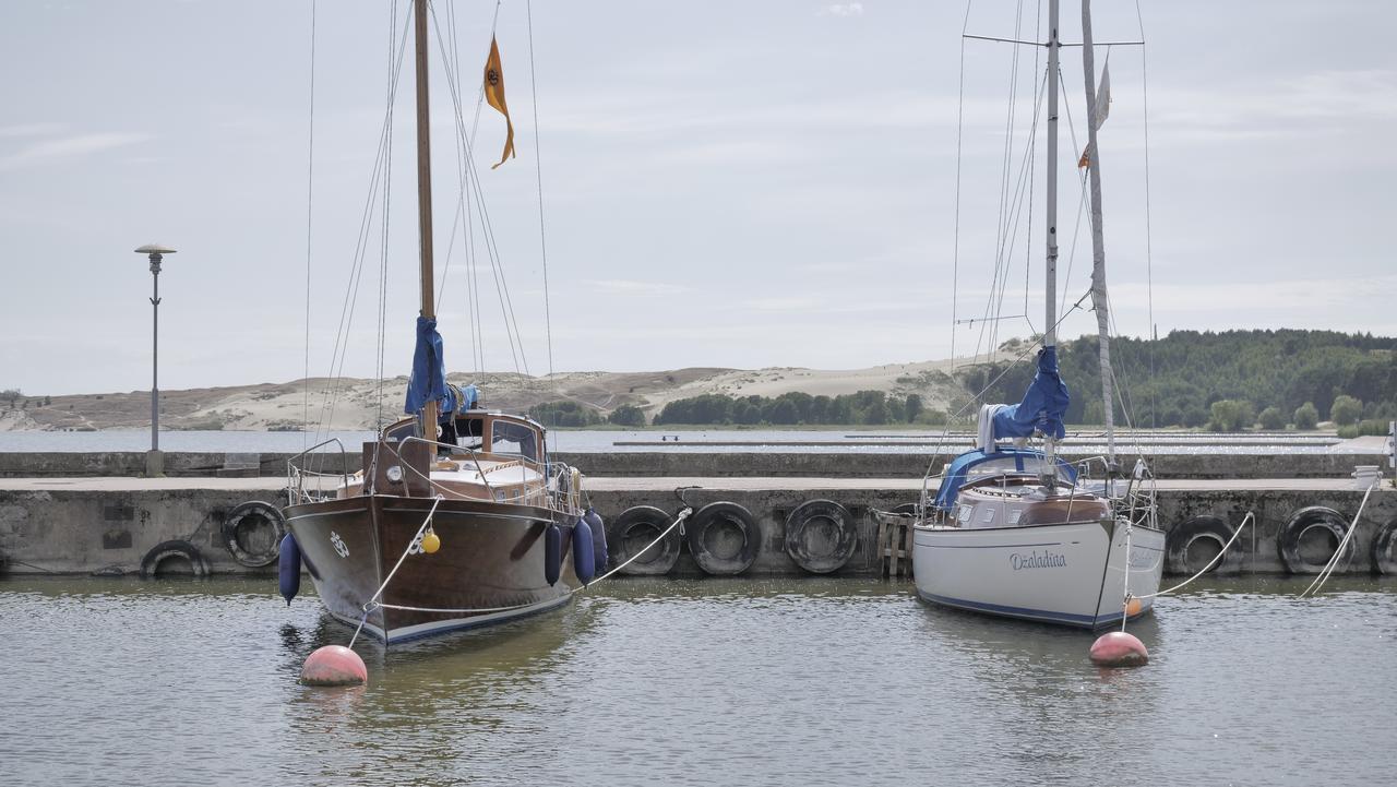 "Om" Yacht Hotel Nida Eksteriør billede